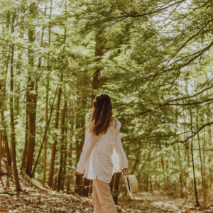 Read more about the article How Nature Walks Boost Mental Wellbeing Through Science-Backed Benefits