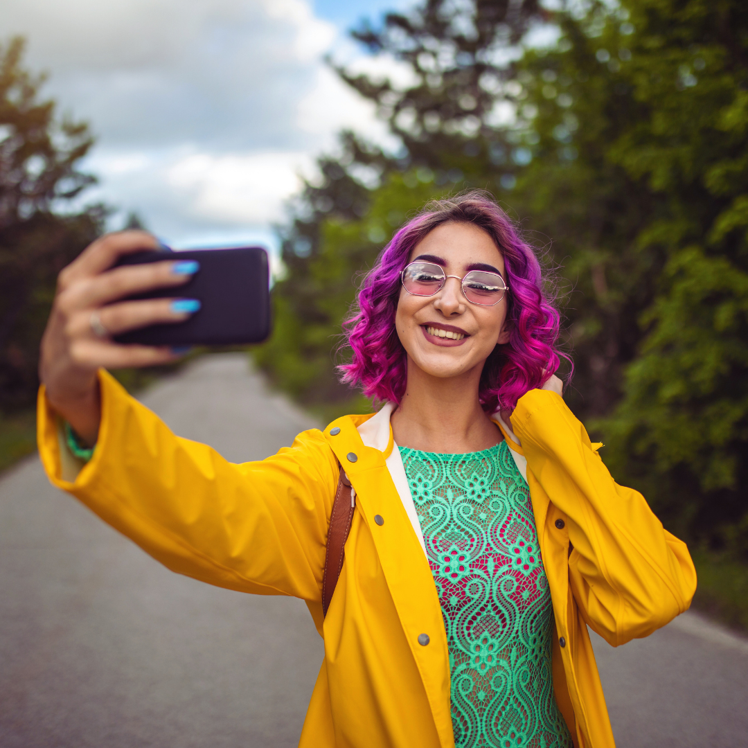 Read more about the article How Social Media Has Changed the Beauty Industry: Trends, Impact, and Future Insights