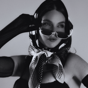 Read more about the article How Vintage Fashion Is Making a Big Comeback in Modern Style Trends